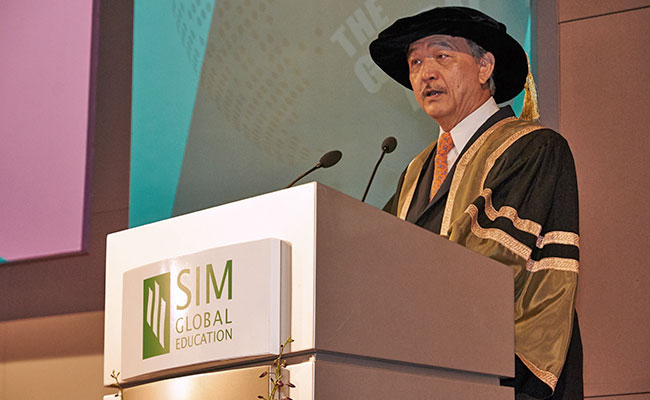 Latest-Highlights-SIM-RMIT-graduates-encouraged-to-grow-from-failures-in-life-Dr-Robert-Yap.jpg Latest-Highlights-SIM-RMIT-graduates-encouraged-to-grow-from-failures-in-life-Dr-Robert-Yap.jpg